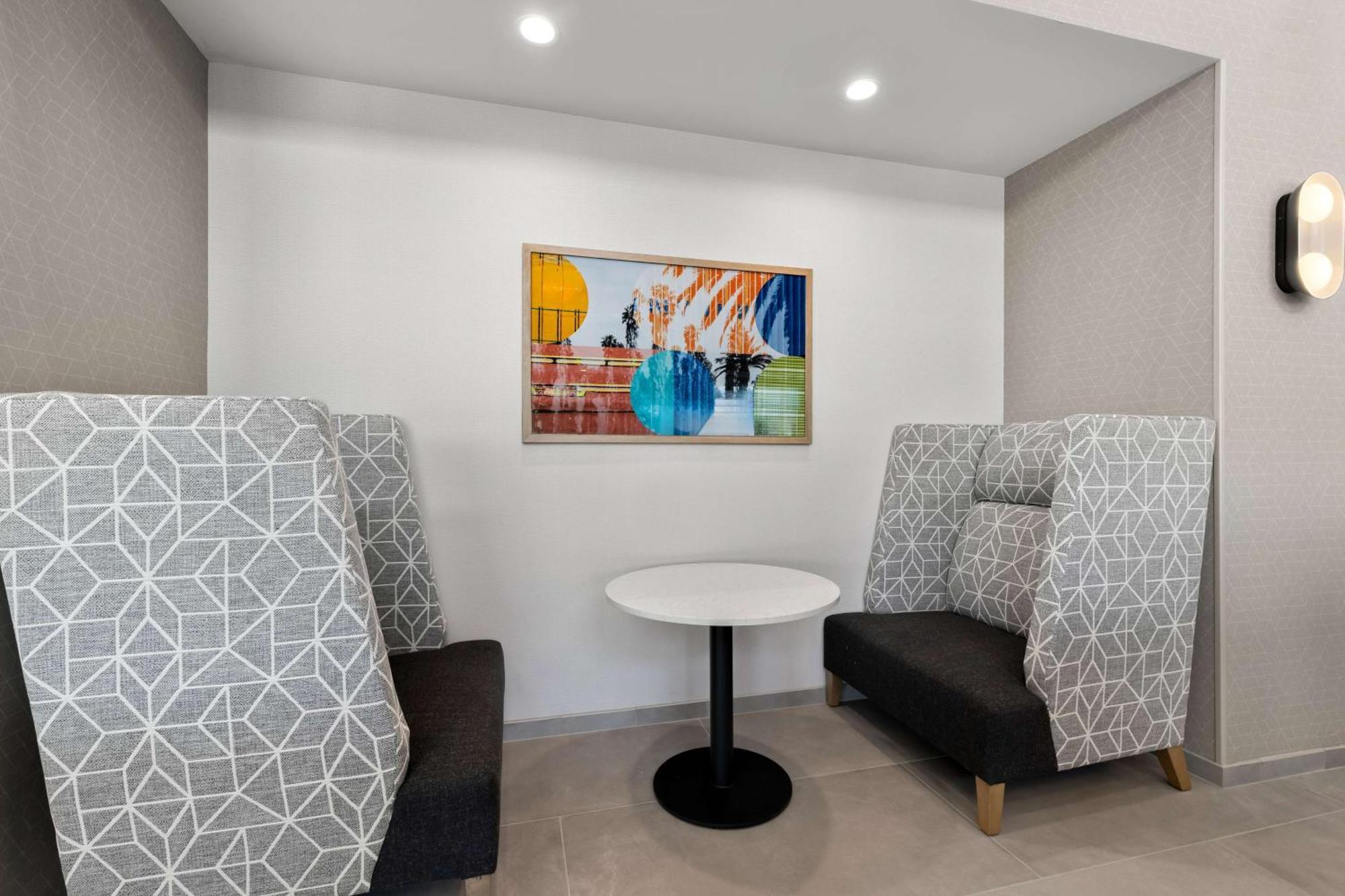 Hampton Inn & Suites Corona, Ca מראה חיצוני תמונה